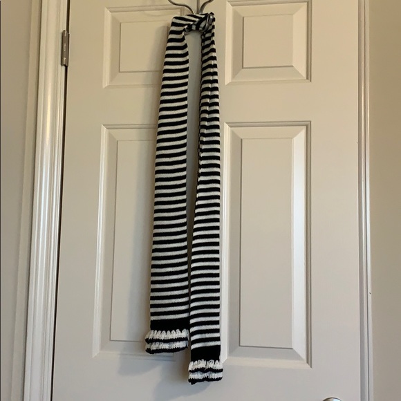 Scarf - Picture 1 of 2